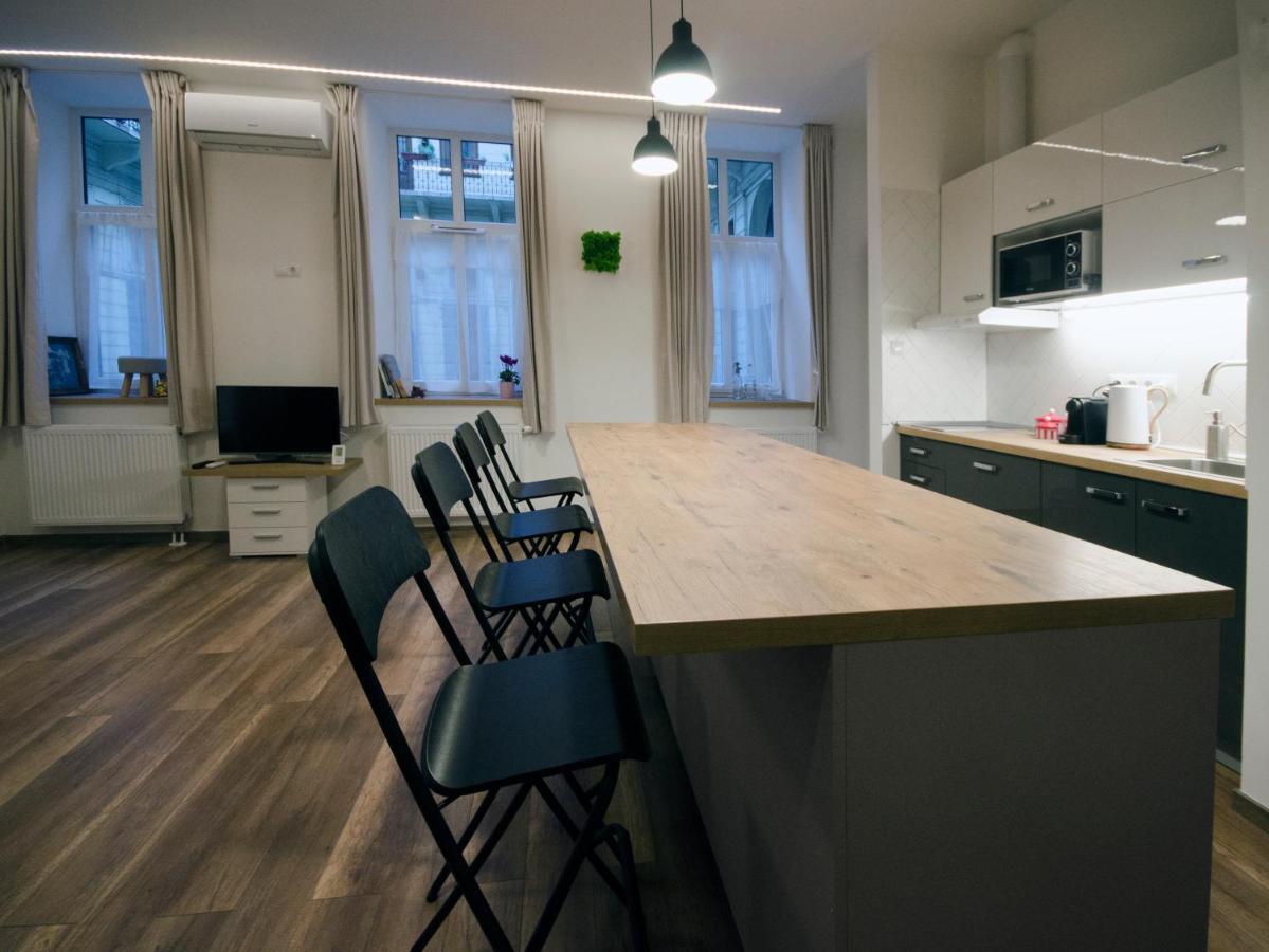 Pacman Apartmán