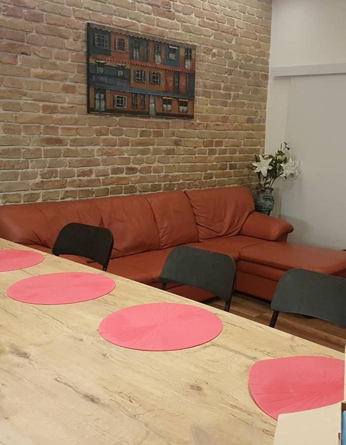 Pacman Apartman *